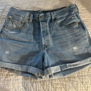 Levi’s 501 Rolled Jean Shorts l Size 30